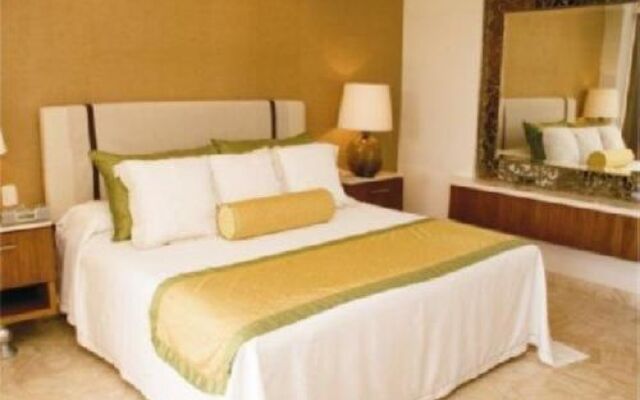 Two Bedroom Apartment by Grand Hotel Acapulco