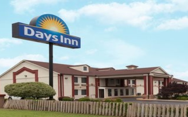 Days Inn by Wyndham Shawnee