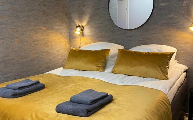 City Home Alvari, free parking