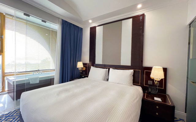 GoldOne Hotel & Suites