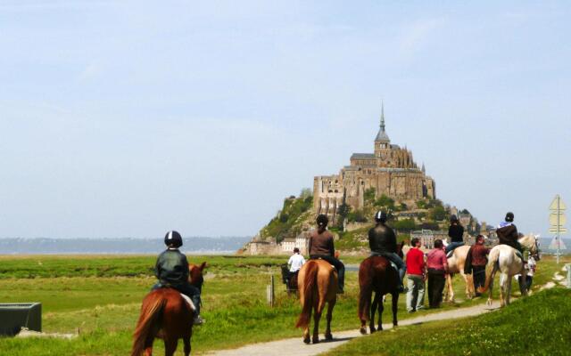 Semi-detached House, St. Meloir-des-ondes