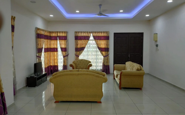 OYO 90228 D'Anjung Villa