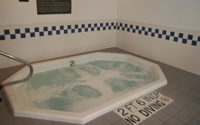 Baymont by Wyndham Thornton