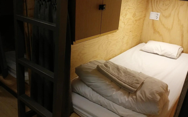 Step Inn Myeongdong 2 - Hostel