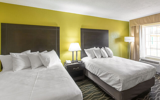 Quality Inn & Suites Ft. Jackson Maingate
