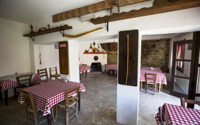 Ambelikos Traditional AgroHotel