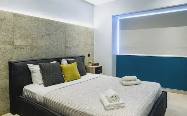 Athens Center Modern Suite