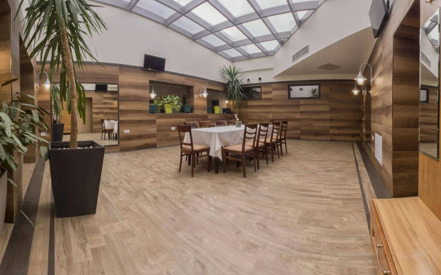 Hotel Lirak