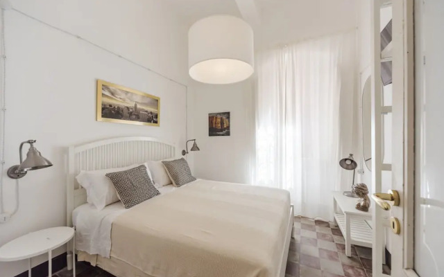 Urban Garden Apartment