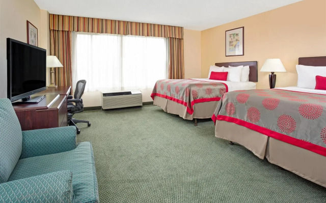Four Points by Sheraton Englewood