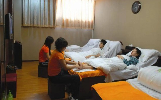 Taitan International Hotel
