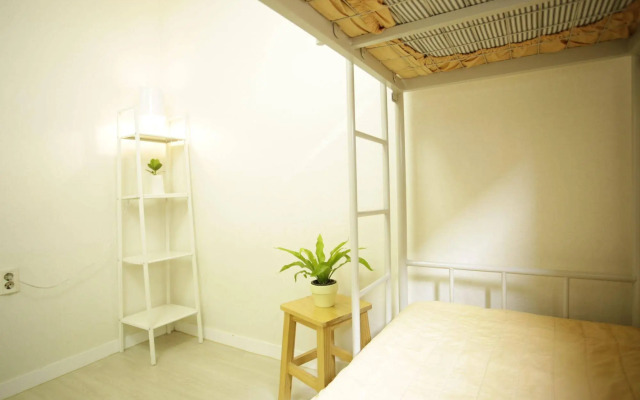 Zibro S Guesthouse