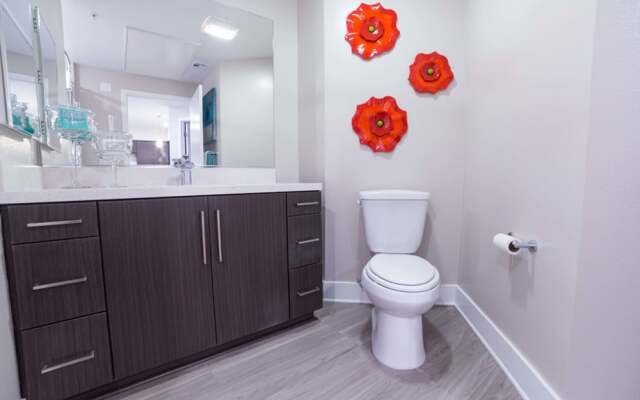 Los Angeles Apartments by Barsala