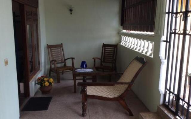 Negombo Travellers Inn