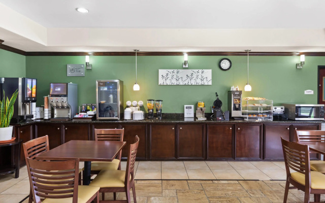 Sleep Inn & Suites Bush Intercontinental - IAH East