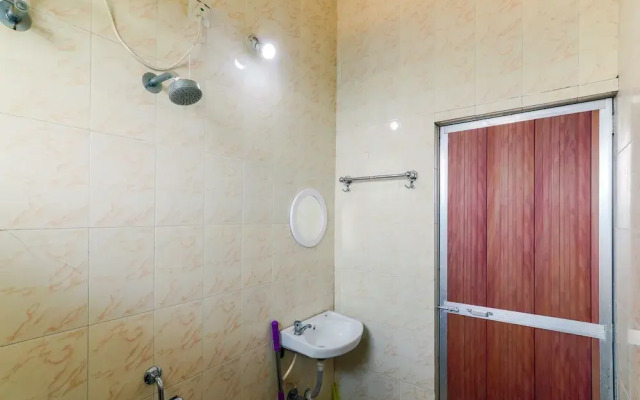 OYO 17182 Home Green View 2BHK Nuvem