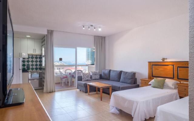 Pyr Aparthotel studio