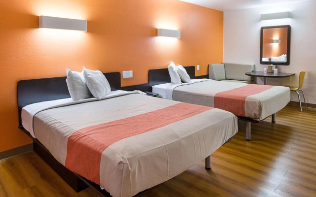 Country Hearth Inn And Suites