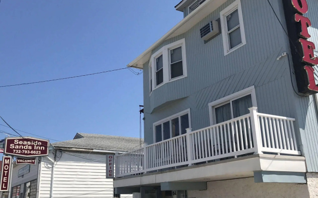 Seaside Sands Inn