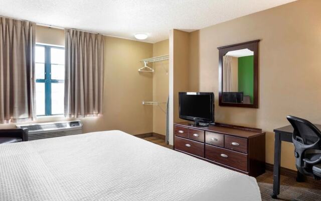Relax Suites Extended Stay - La Mirada