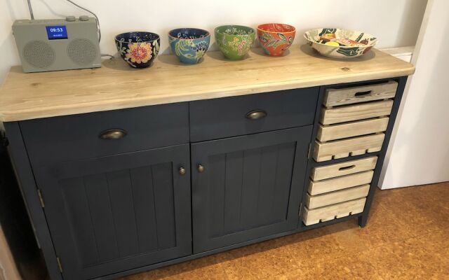 Danny Lodge | By Huluki Sussex Stays