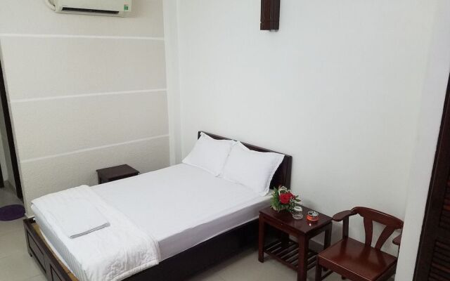 AHA Dinh Dinh Hotel