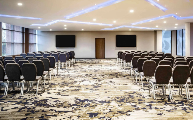 Novotel London Heathrow Airport T1 T2 and T3