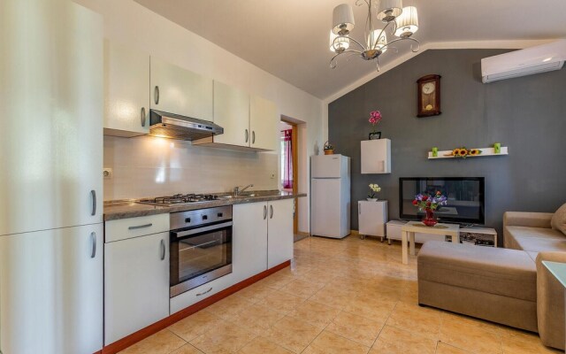 Amazing Home in Medulin With Wifi and 1 Bedrooms