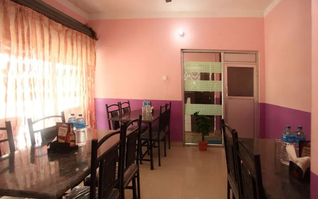 OYO 366 Hotel Anmol