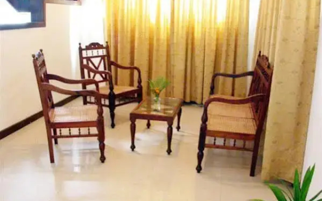 Grand Kandy Villa Hotel