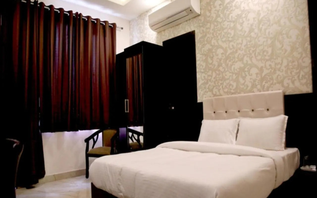 Hotel Khatana Palace