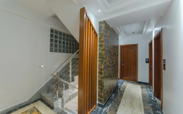 Samann Host Hotel
