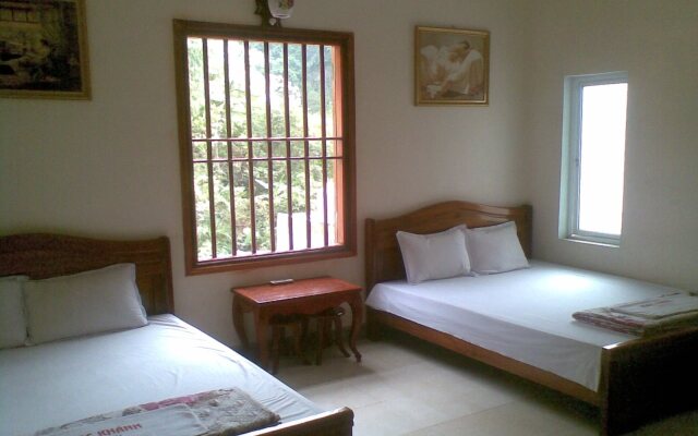 Ngoc Khanh Hotel