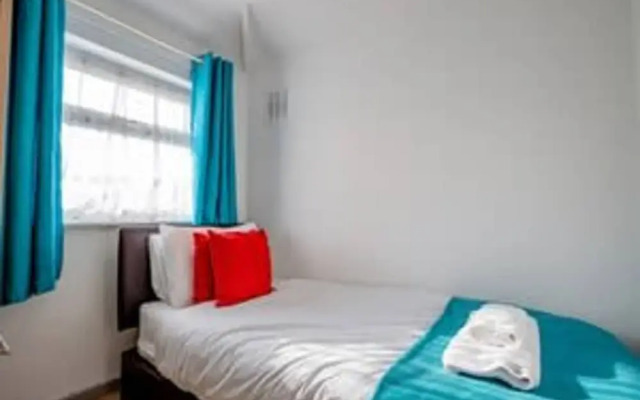 Host Stay Lechlade