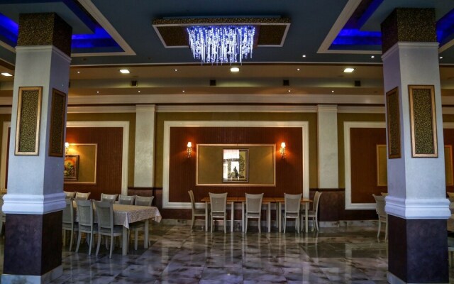 Lara Hotel