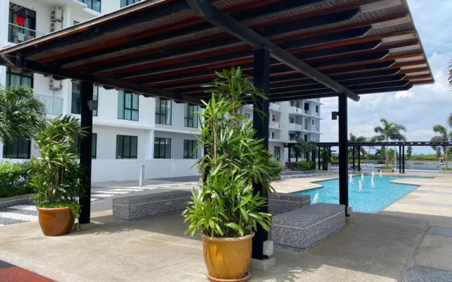 JB Staycation next to Paradigm Mall JB
