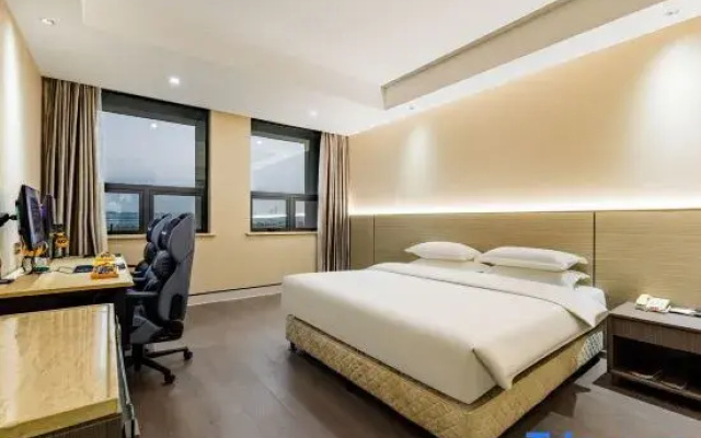 Jingzhan E-sports Apartment (Zhenhai Fengyuan Subway Station)