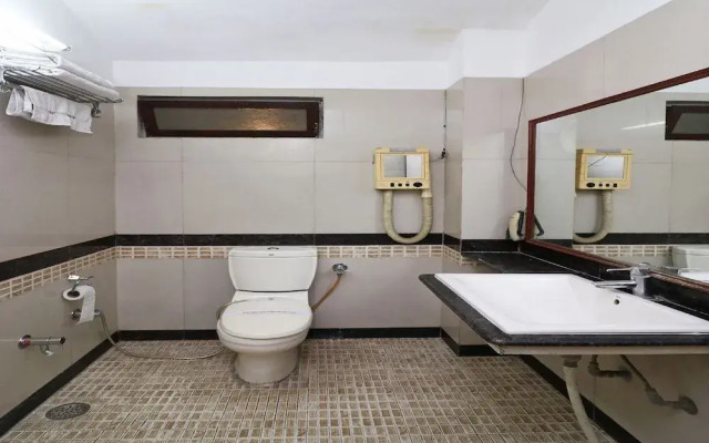 Capital O 1382 Mohan Hotel