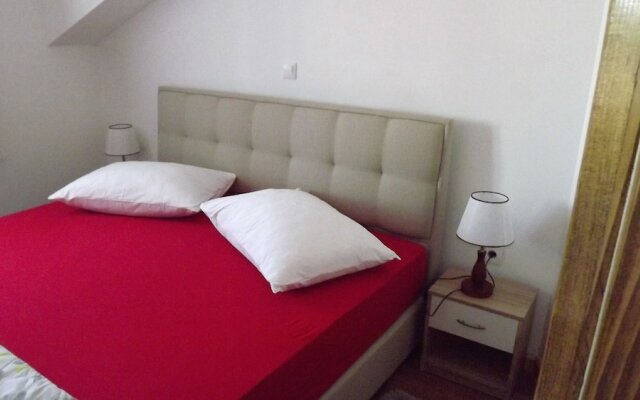 Captivating Apartment 15 Sleeps 4 Guests