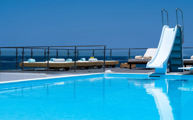 Icarus Luxury Beachfront Villa