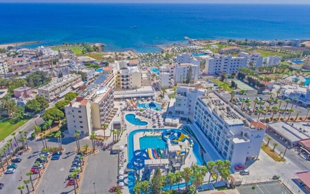 Marlita Beach Hotel Apartments