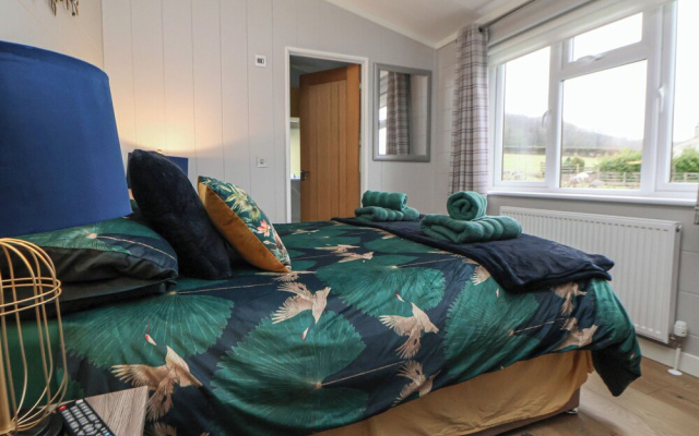 Holly Lodge
