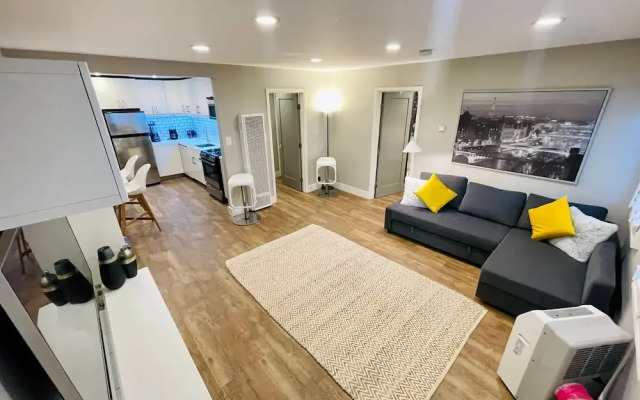Modern Venice Condo By The Beach