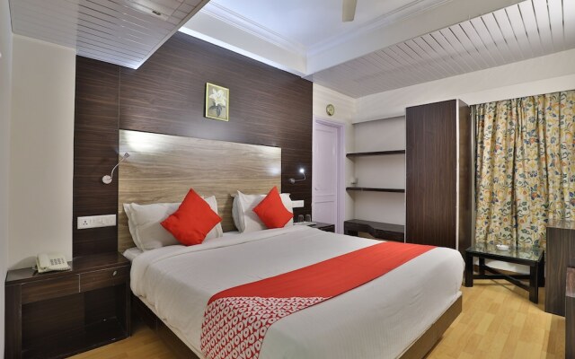 OYO 2308 Hotel Crown