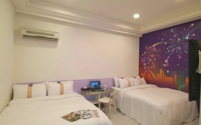 Giant Rich King Plaza Hotel