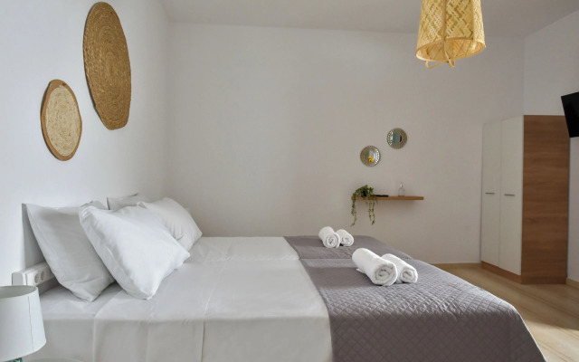 Studio Eva Studios & Apartments-5