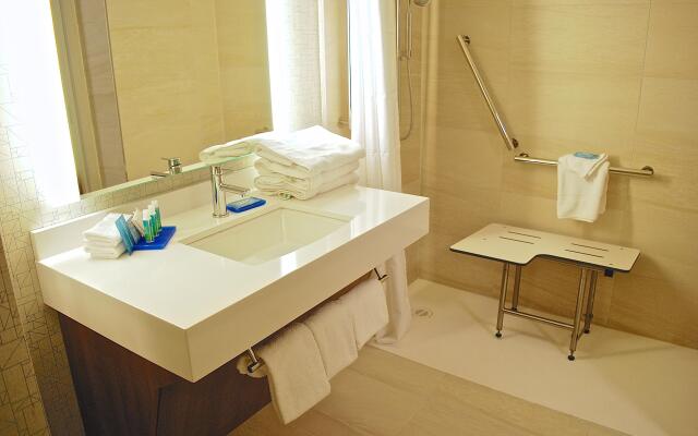 Holiday Inn Express Vancouver Airport Richmond by IHG