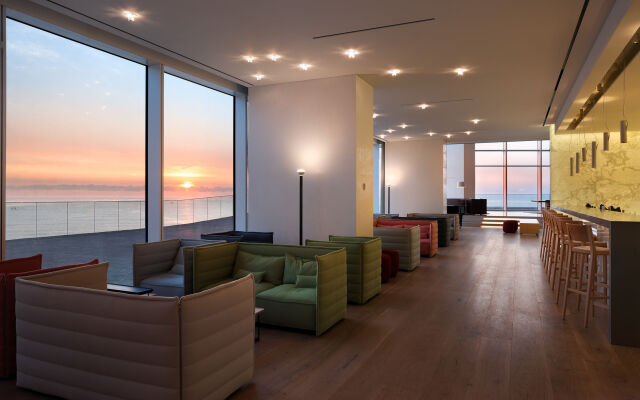 SEAMARQ Hotel