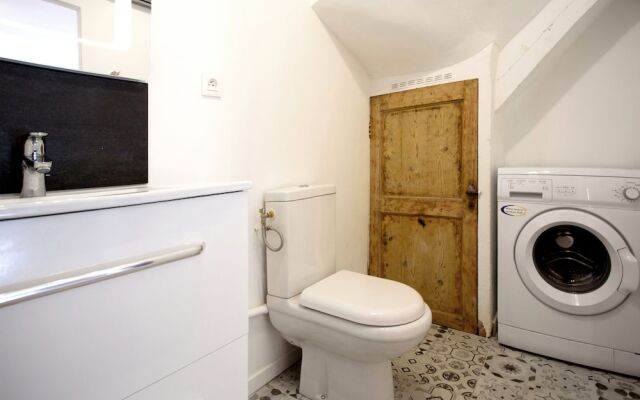 GregBnb - Mur en pierre - Terrasse + parking privé