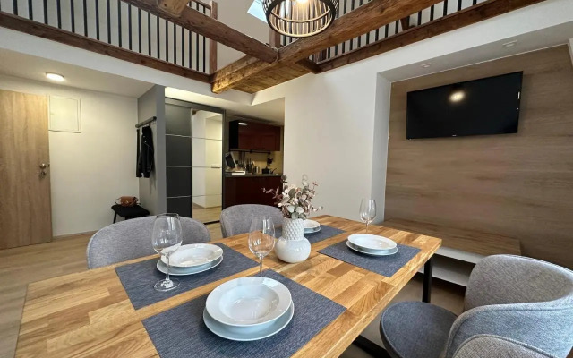 Lady Apartments